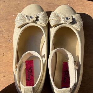 Rachel Shoes Gold Kids Ballet Flats with buckle strap size 2 like new